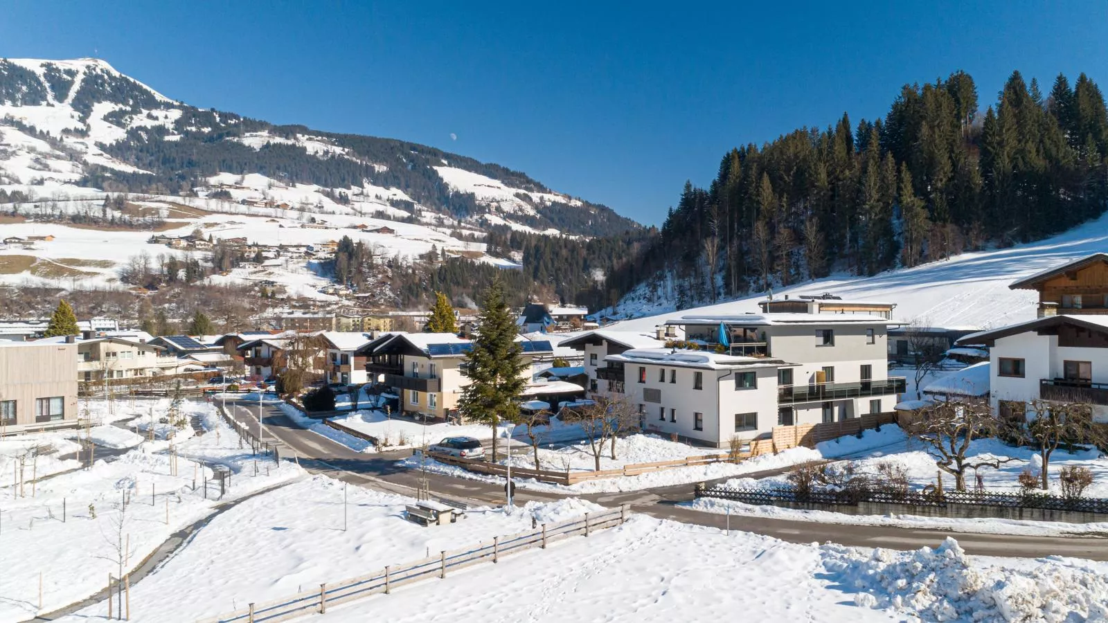 Bei Resi und Lisi-Exterior winter