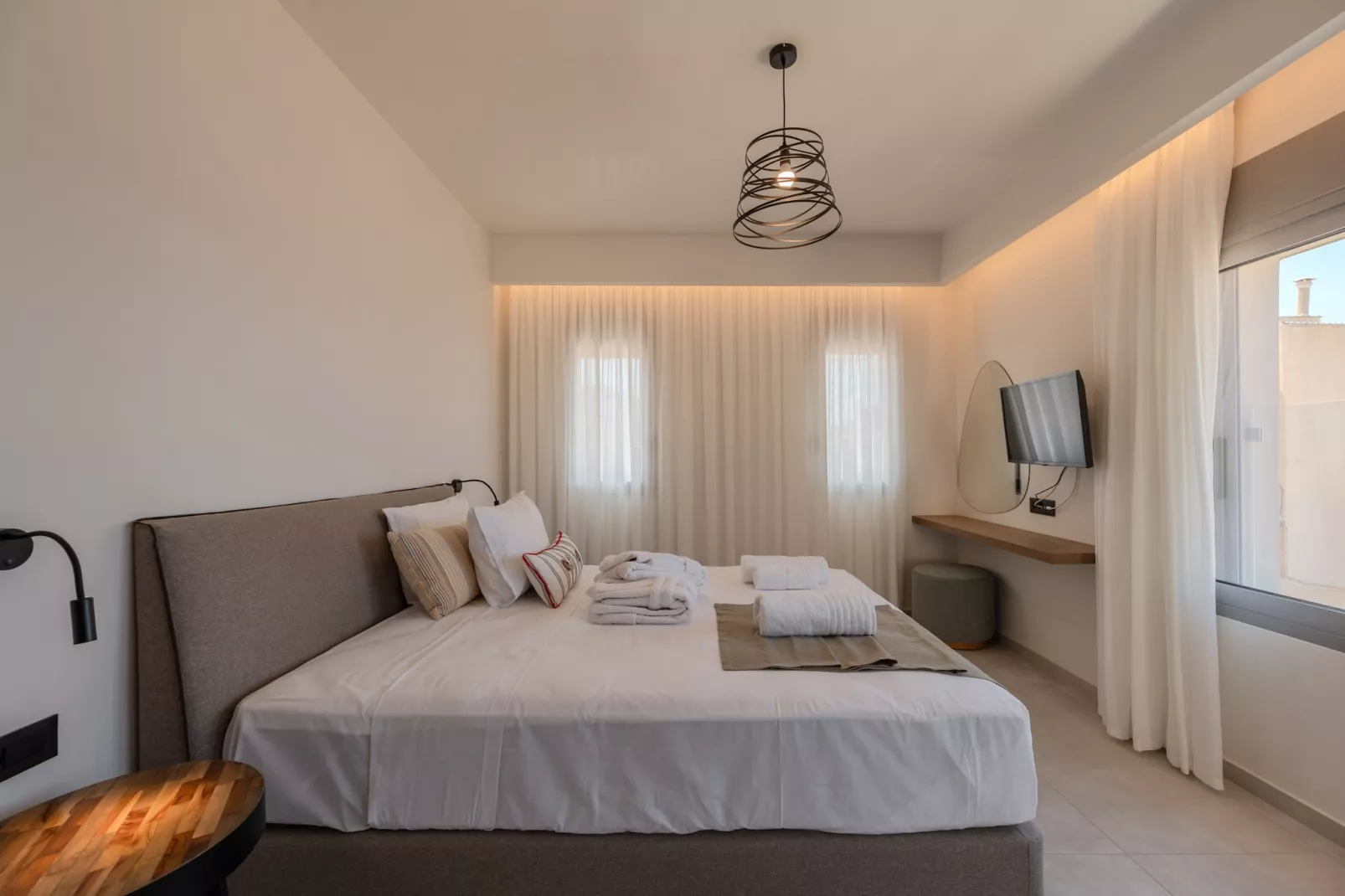 ArtCotel Luxury Villa-Bedroom