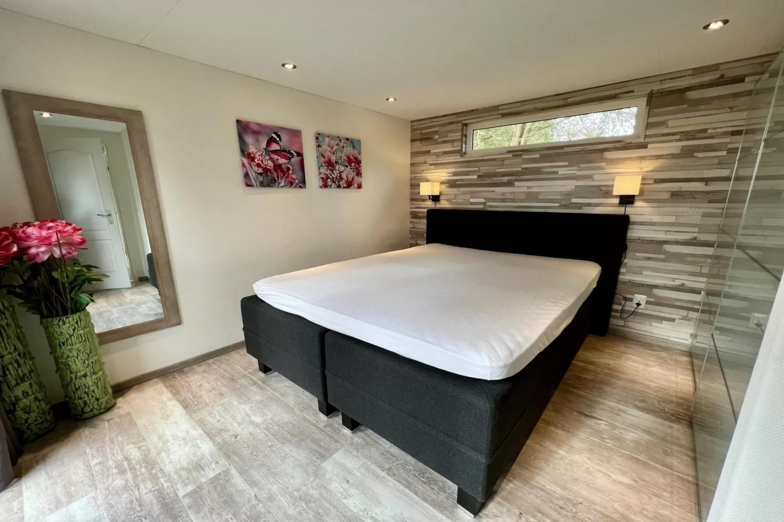 Campanula 208-Bedroom
