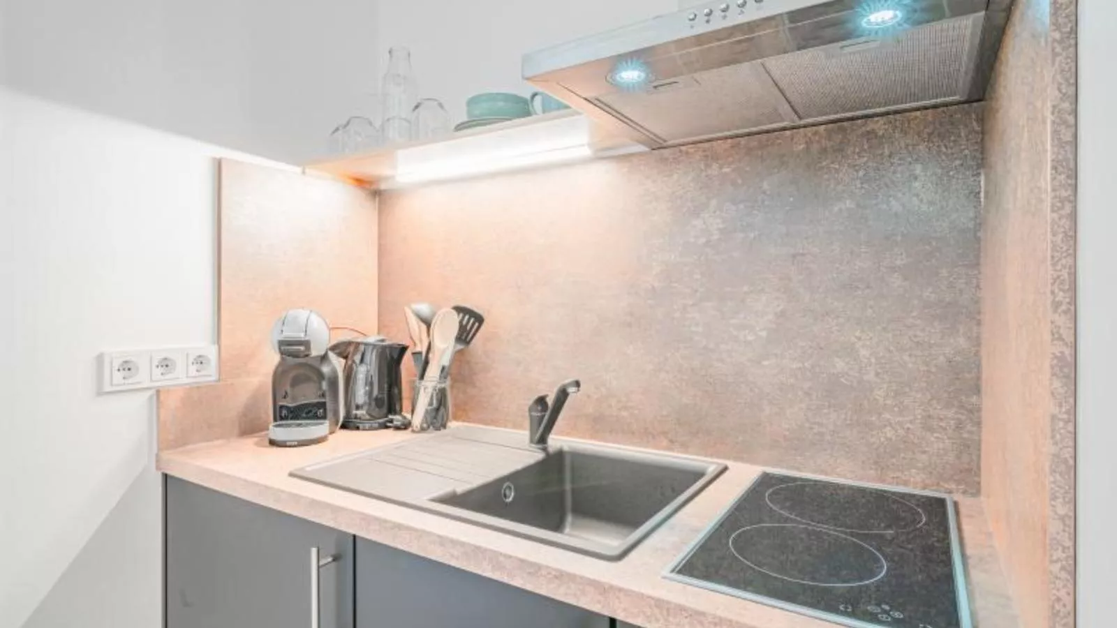 Bei Resi und Lisi-Kitchen