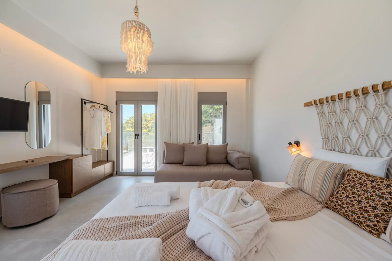 ArtCotel Luxury Villa-Bedroom