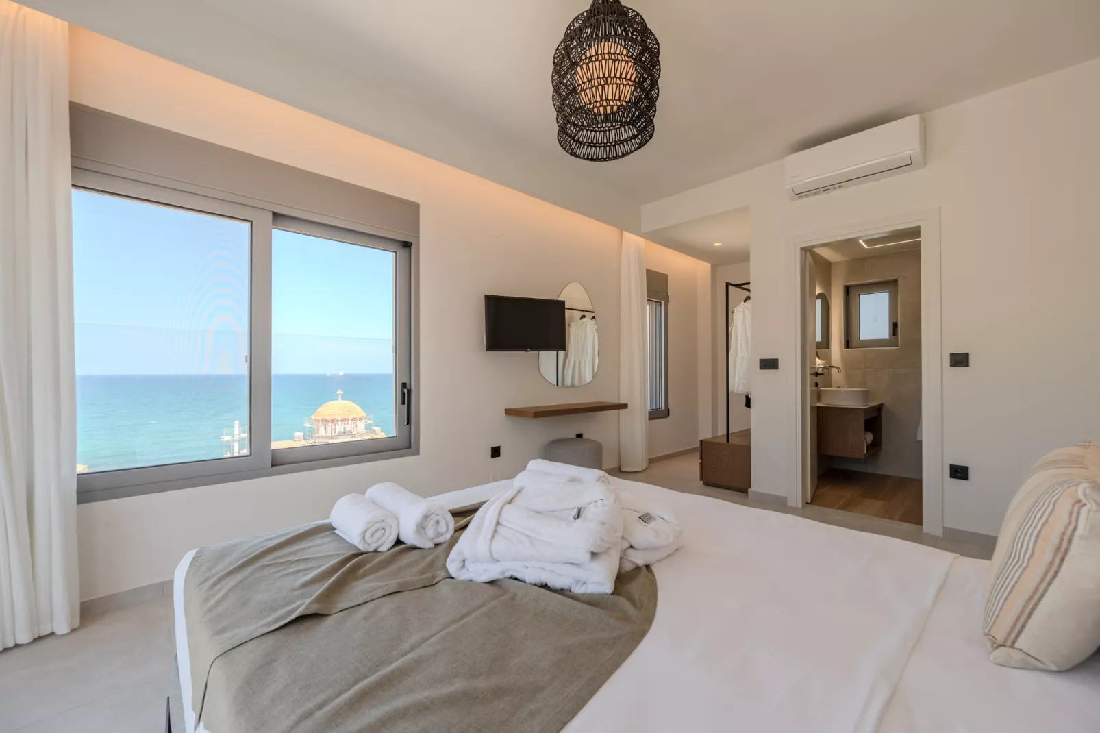 ArtCotel Luxury Villa-Bedroom