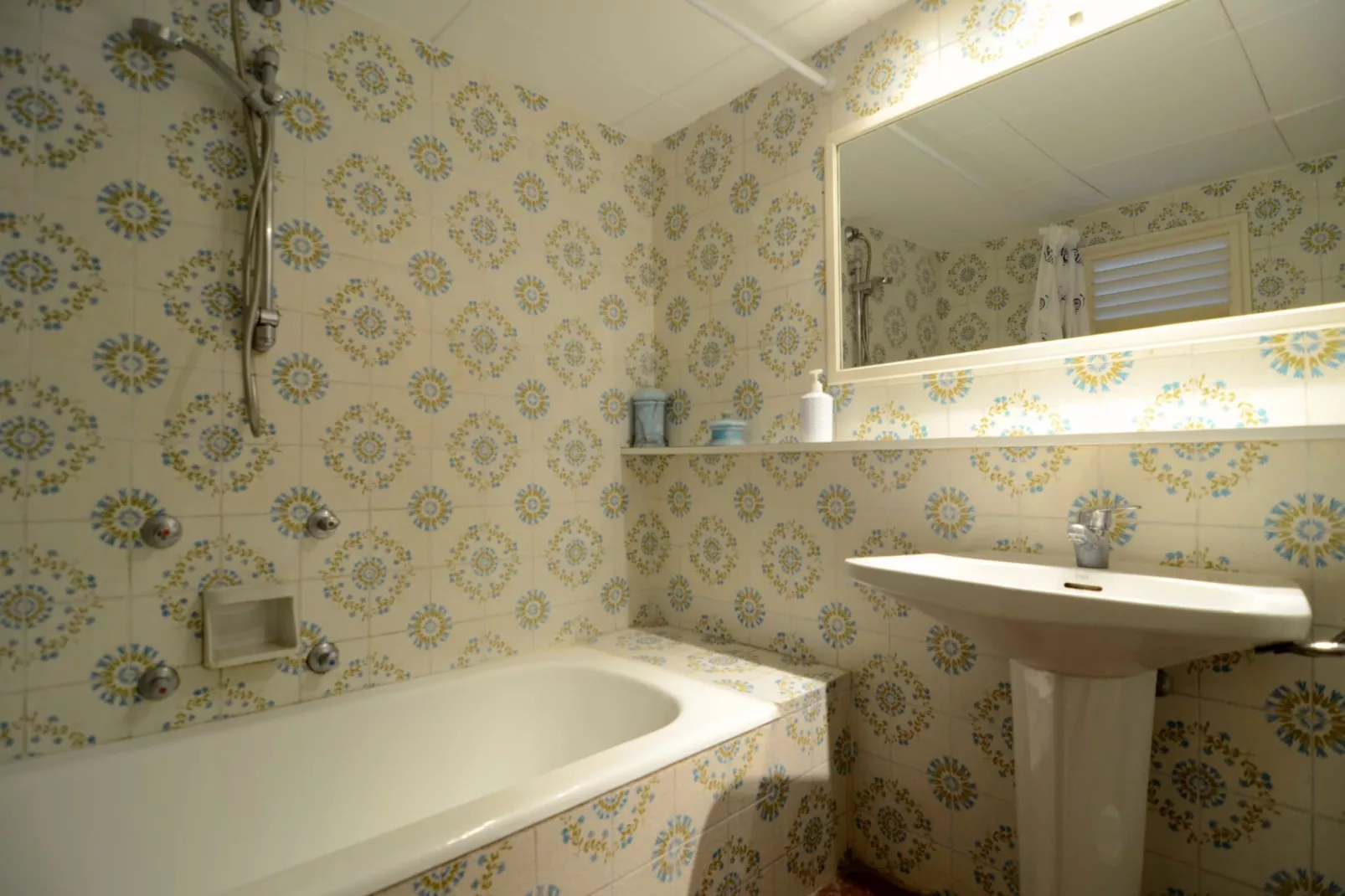 CATALONIA 3-5-Bathroom
