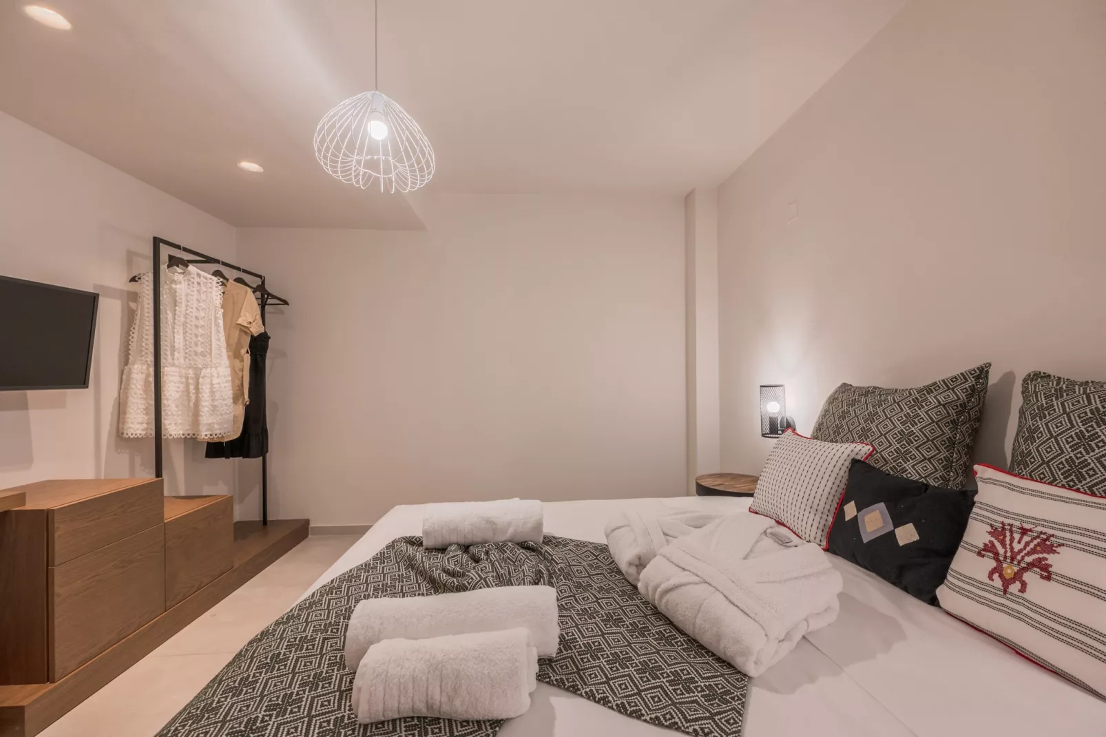 ArtCotel Luxury Villa-Bedroom