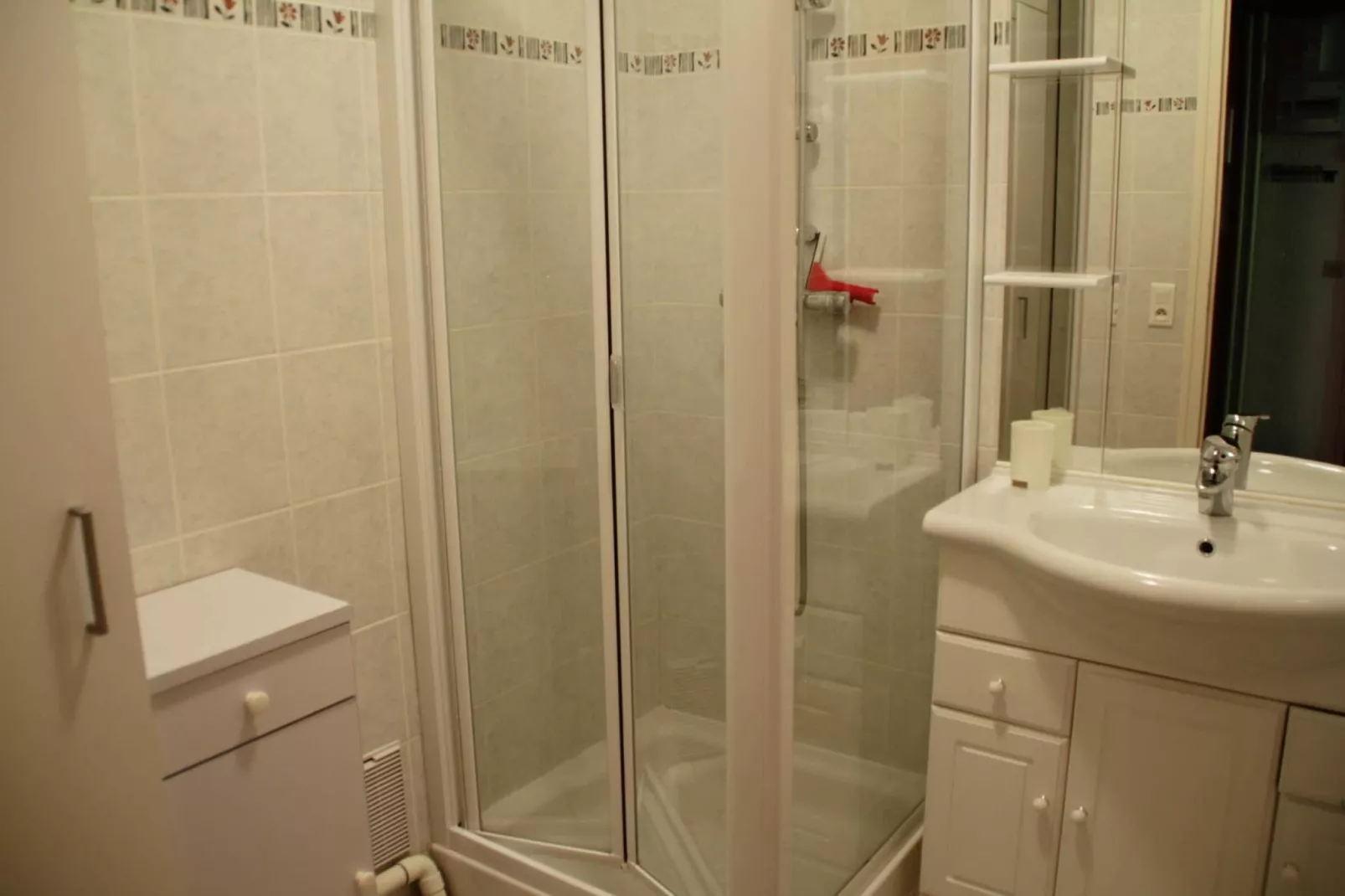 Chatellan CTA9 CENTER & TELECABINE 5 Pers.-Bathroom