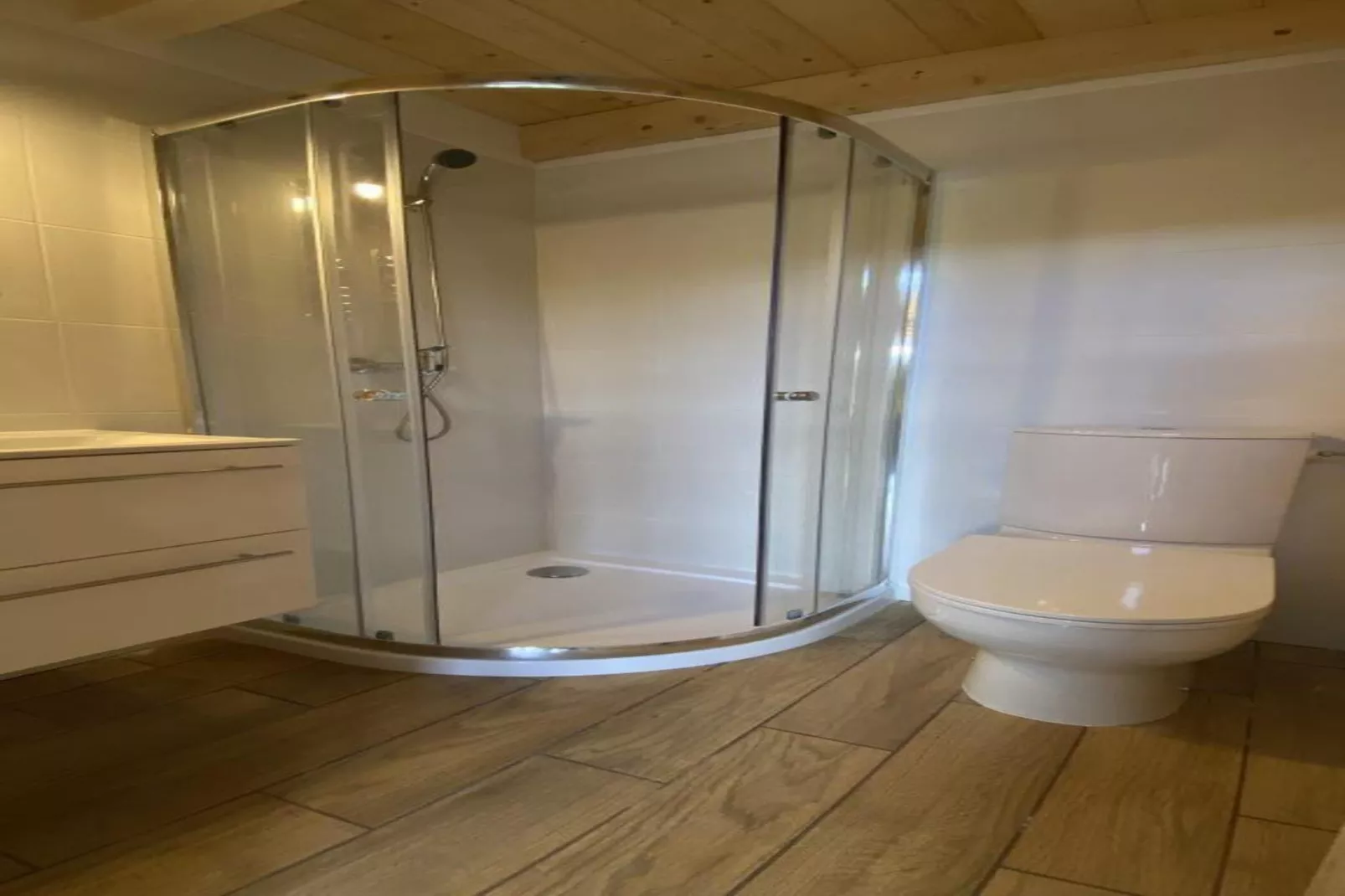 Dom nad jeziorem Klępnica-Bathroom