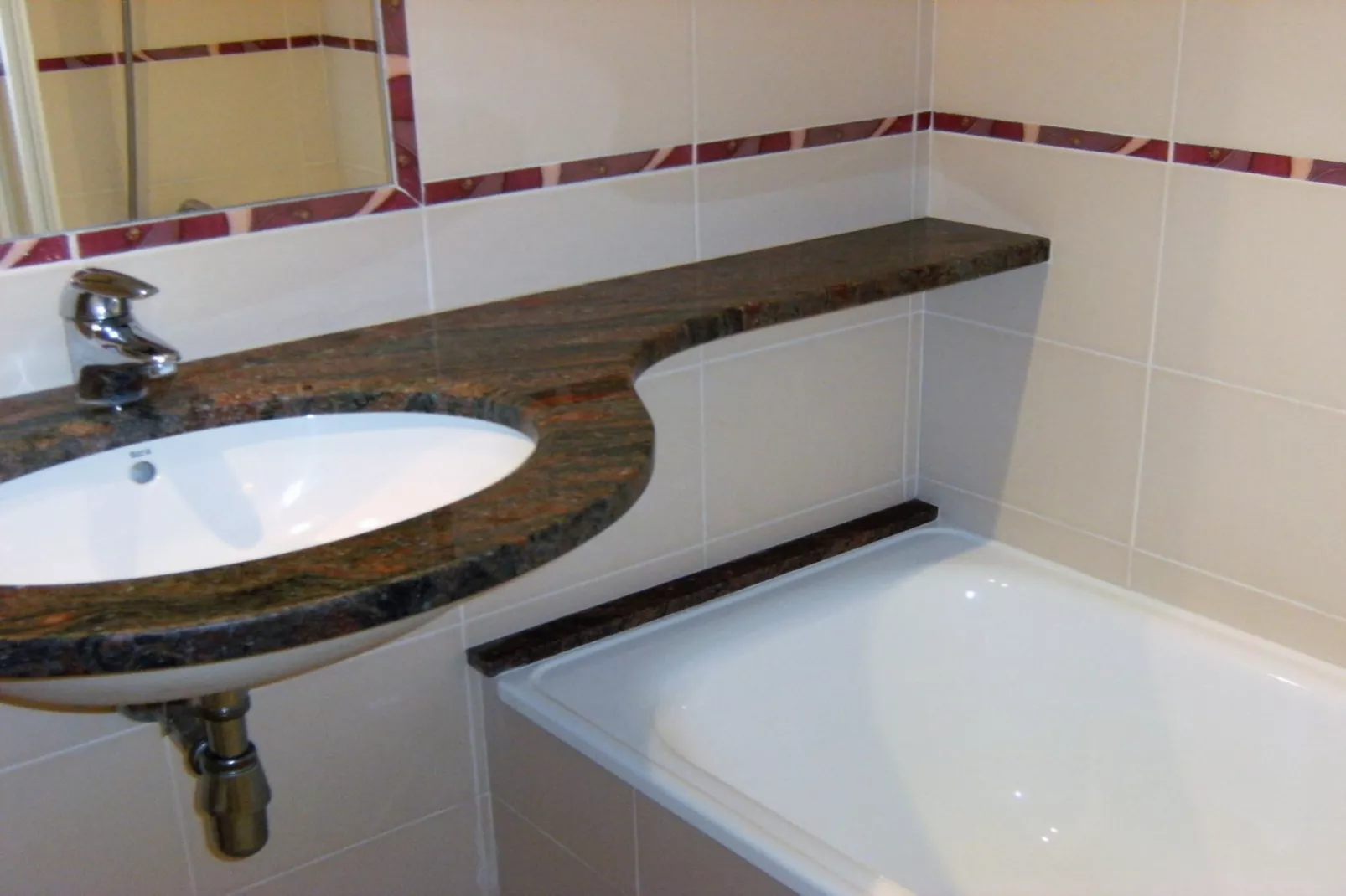 MEDES PLATJA BX-1-Badezimmer