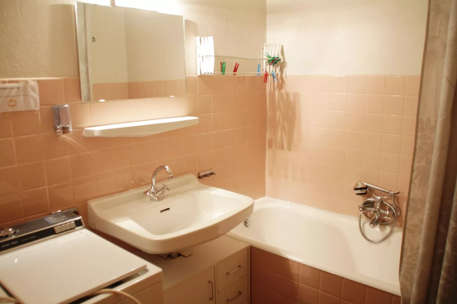 RESIDENCE RSA18 SWIMMING POOL & CENTER 6 pers.-Bathroom