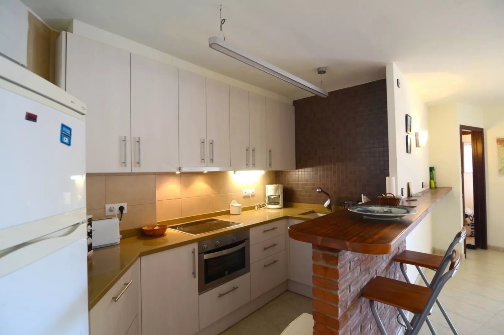 MEDES PARK II 4-2-Kitchen