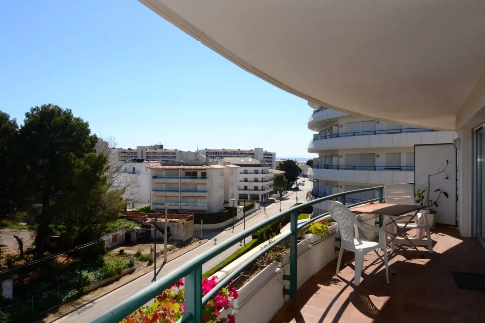 MEDES PARK II 4-2-Areas summer 1km