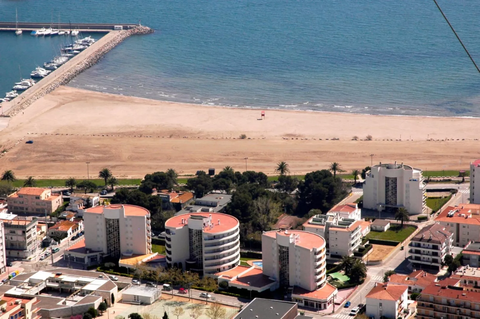 MEDES PARK II 4-2-Outdoor