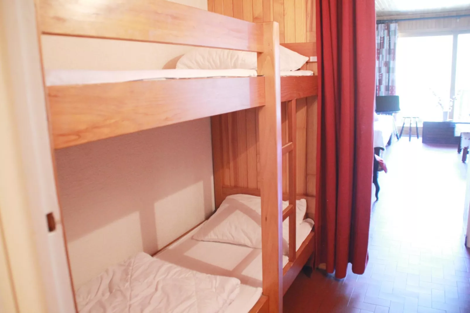 RESIDENCE RSA17 SWIMMING POOL & CENTER 5 pers.-Bedroom