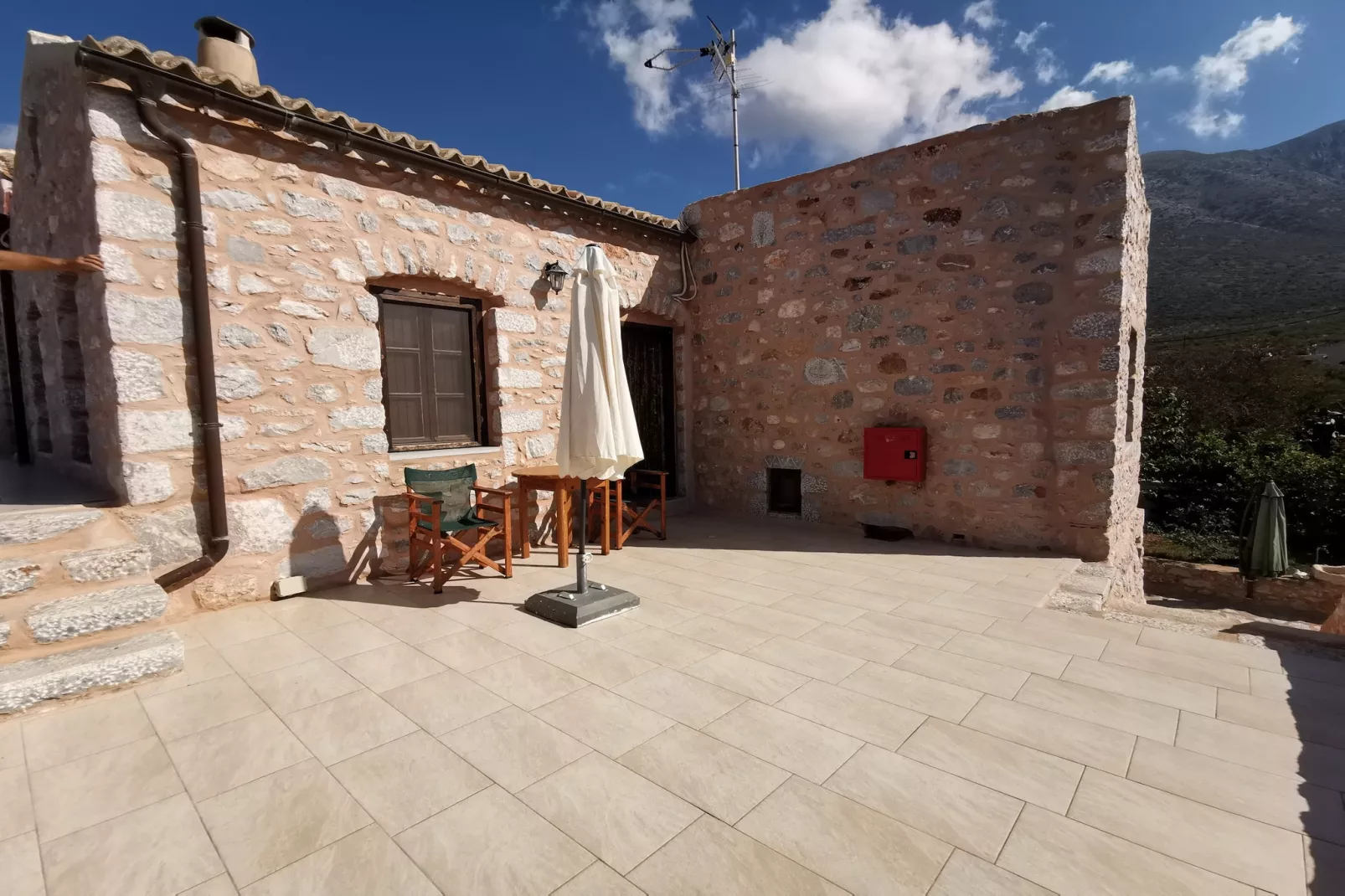 Toxotis 6 - 1 bedroom suite-Terrace balcony