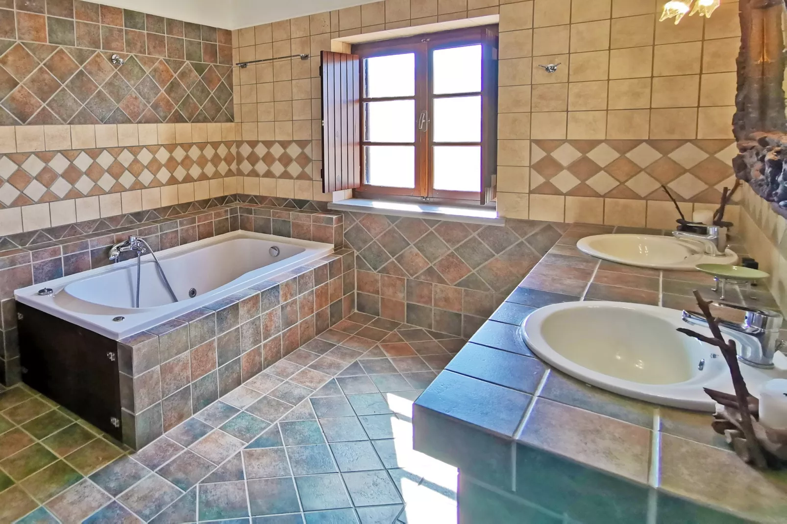 Toxotis 6 - 1 bedroom suite-Bathroom
