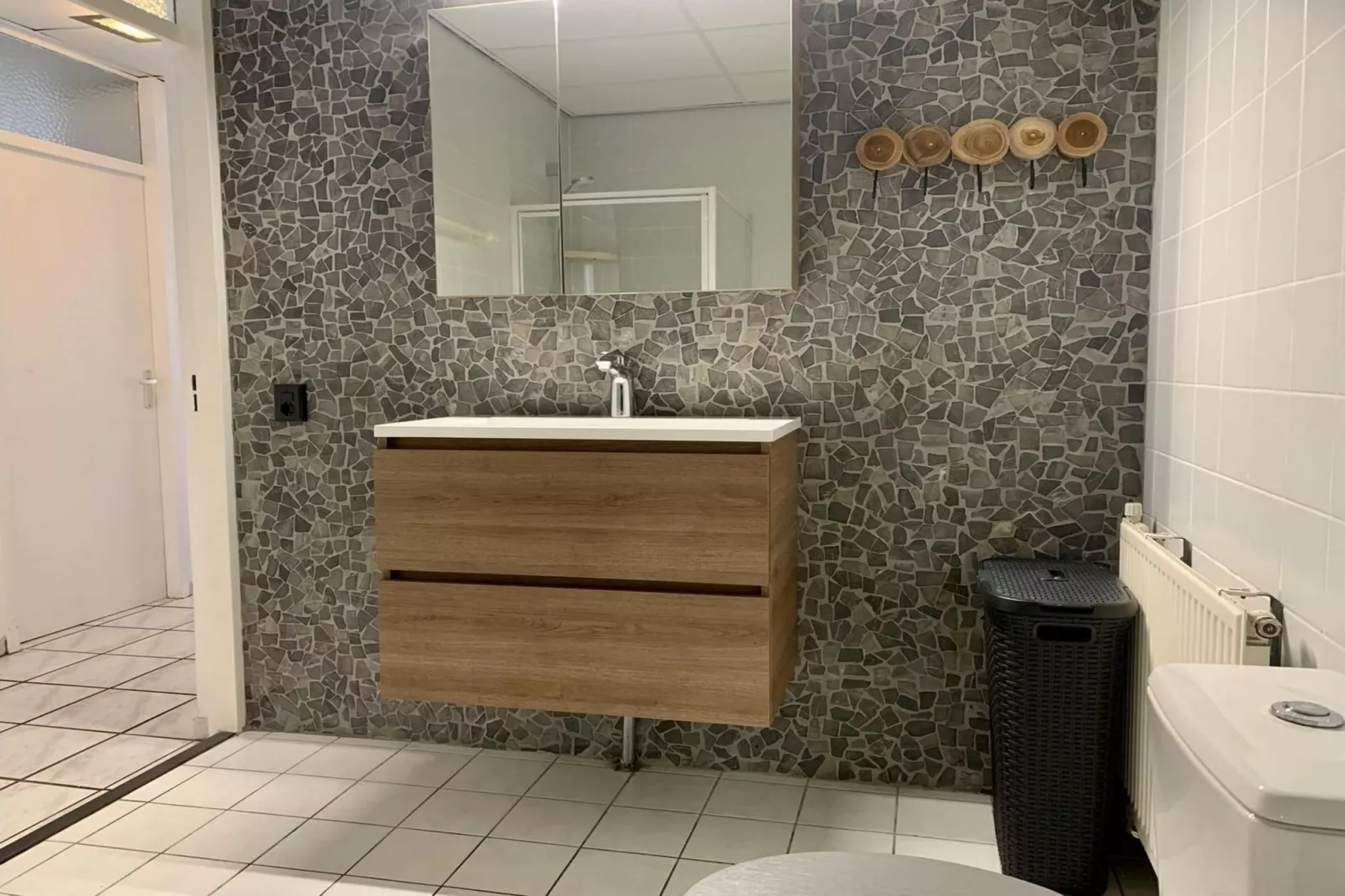 Beach 15-2-Badezimmer