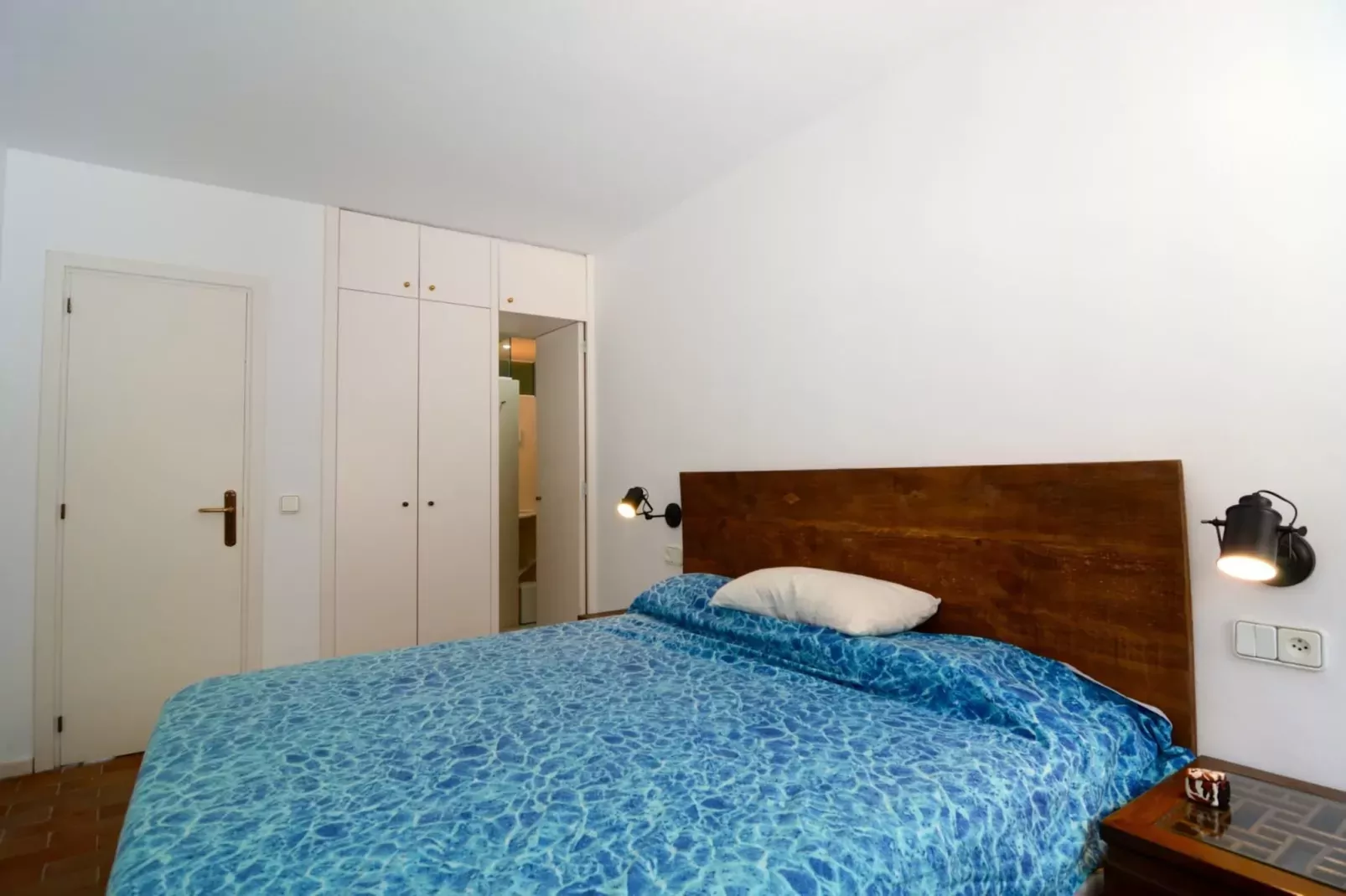 ESCORPORA-Bedroom