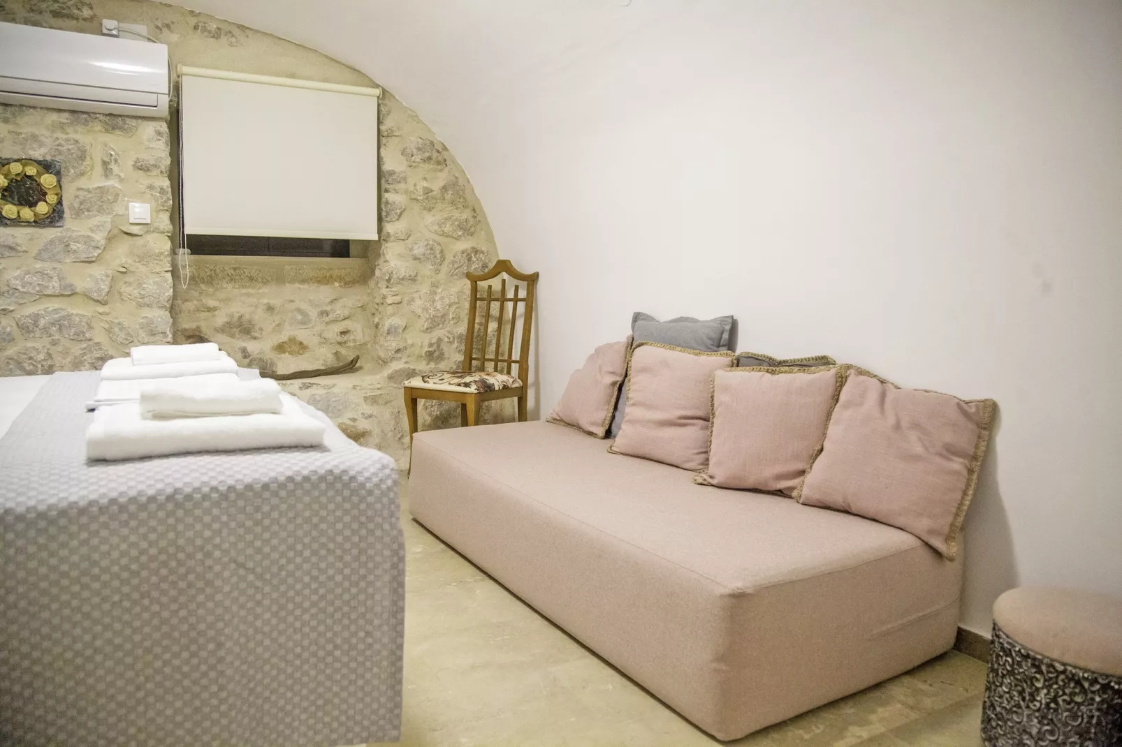 Areopolis Art Apartment