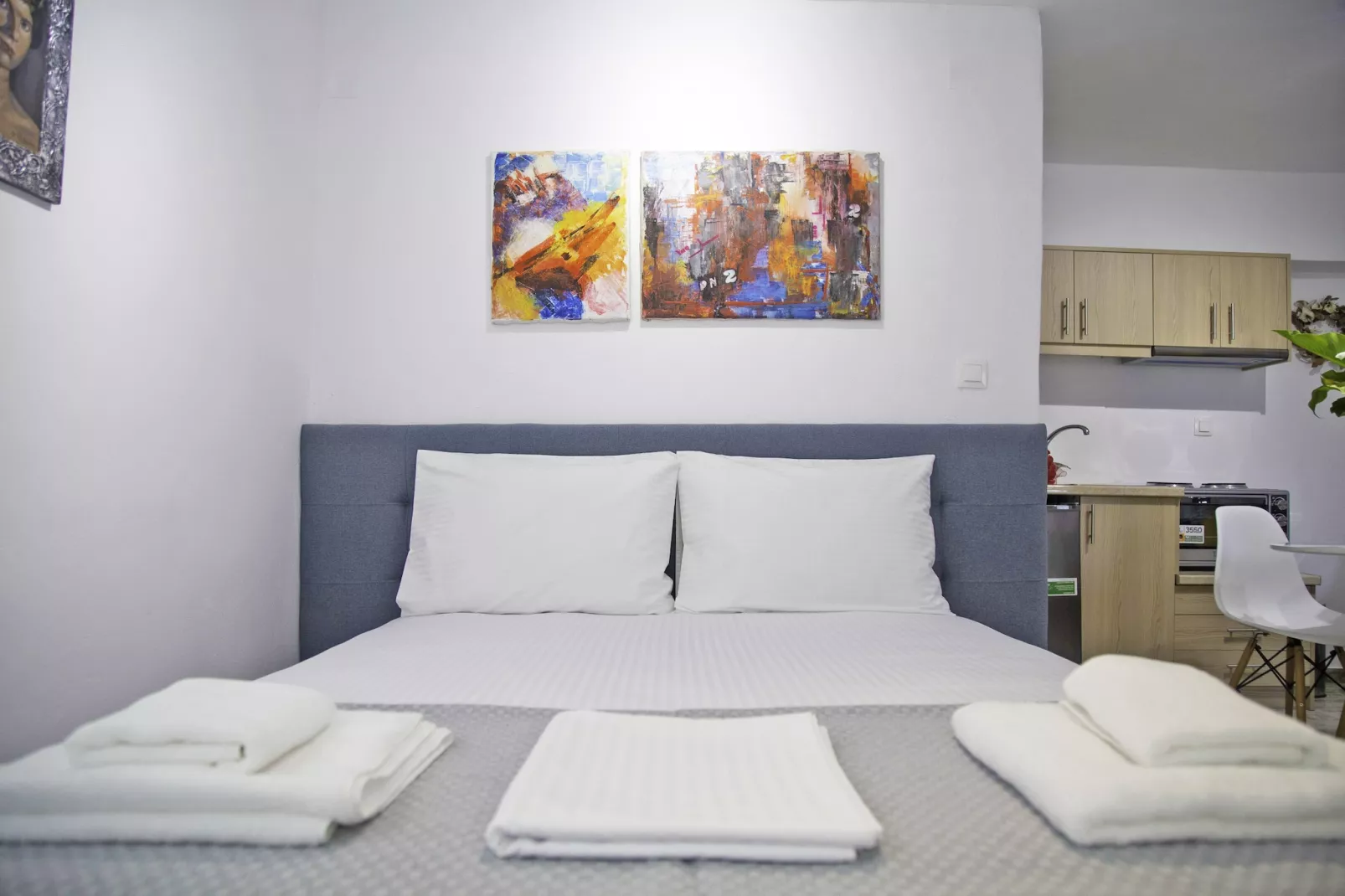 Areopolis Art Studio-Bedroom