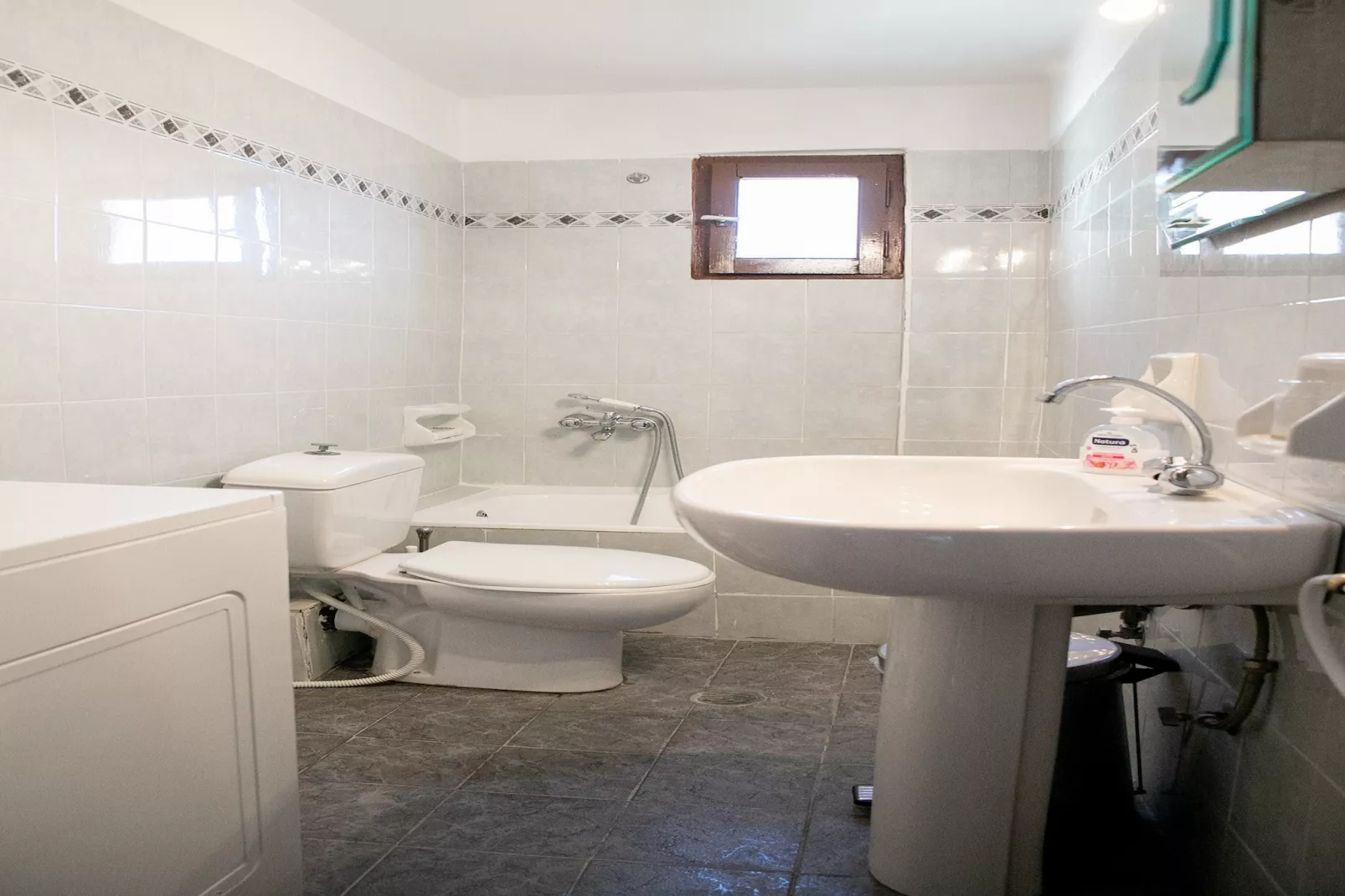 Areopolis Central-Badezimmer
