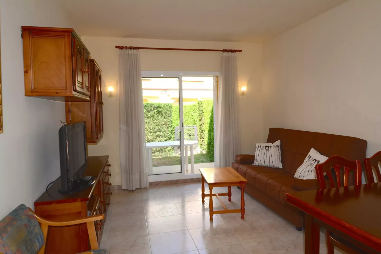TARRACO 25 (GIRONES)-Living room