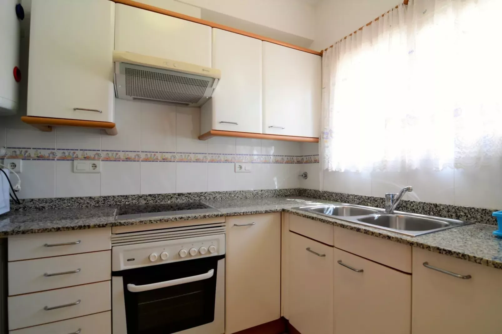 TARRACO 25 (GIRONES)-Kitchen