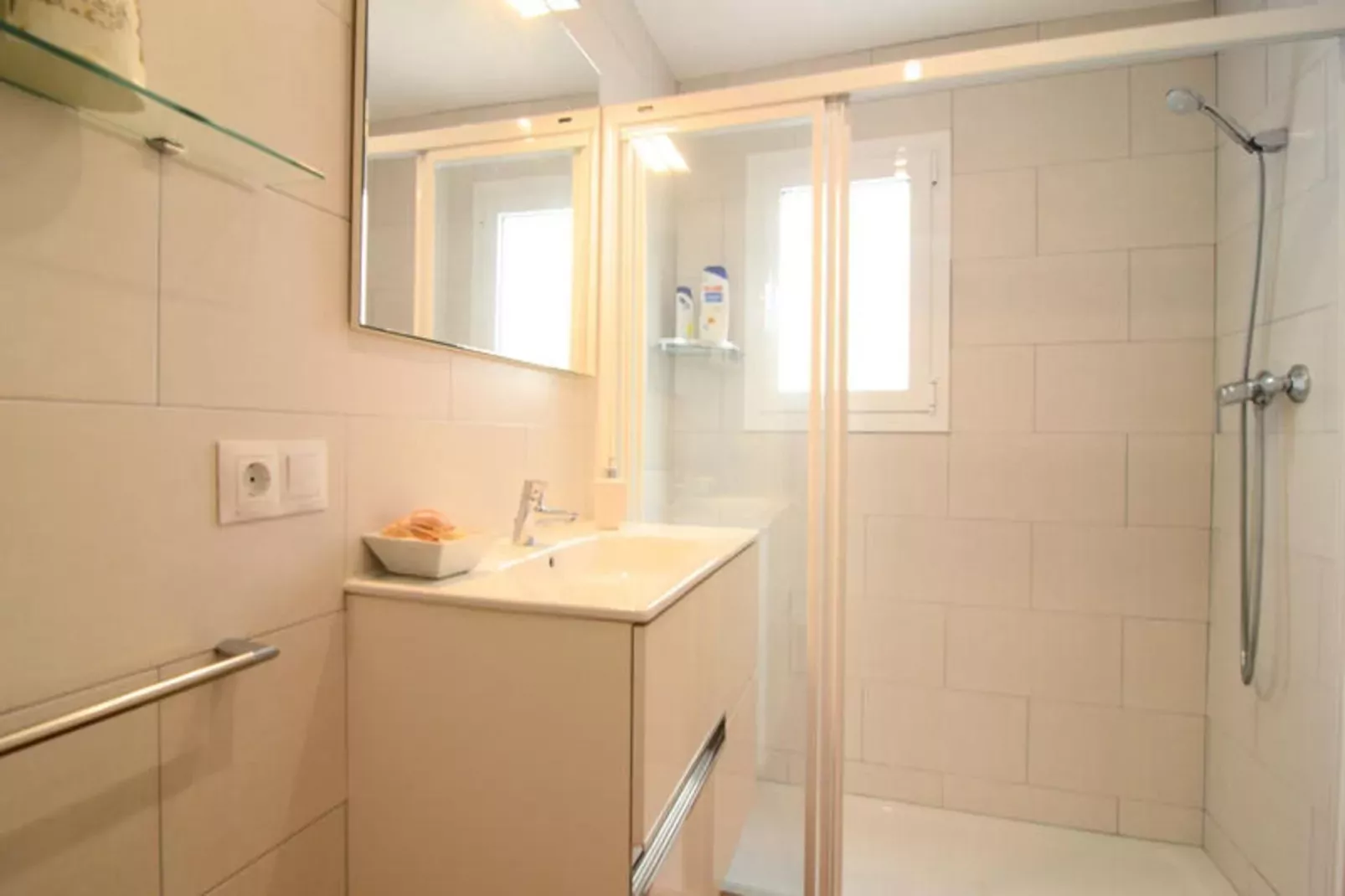 Appartements à L'Estartit-Bathroom