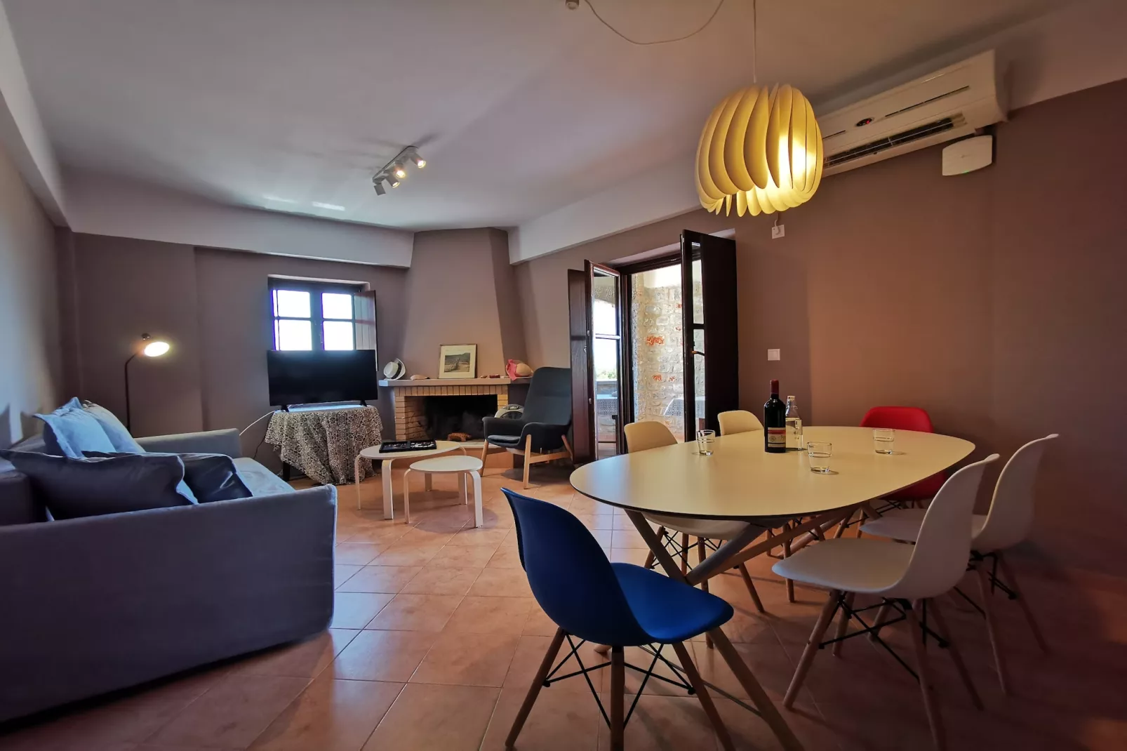 Anaroussa Diros Villa-Dining room