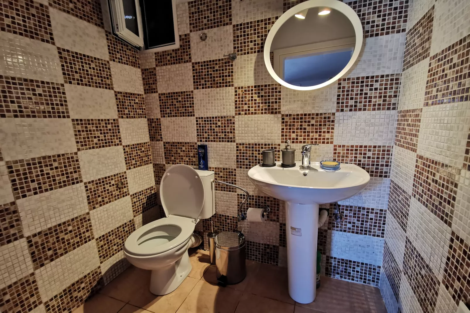 Anaroussa Diros Villa-Bathroom