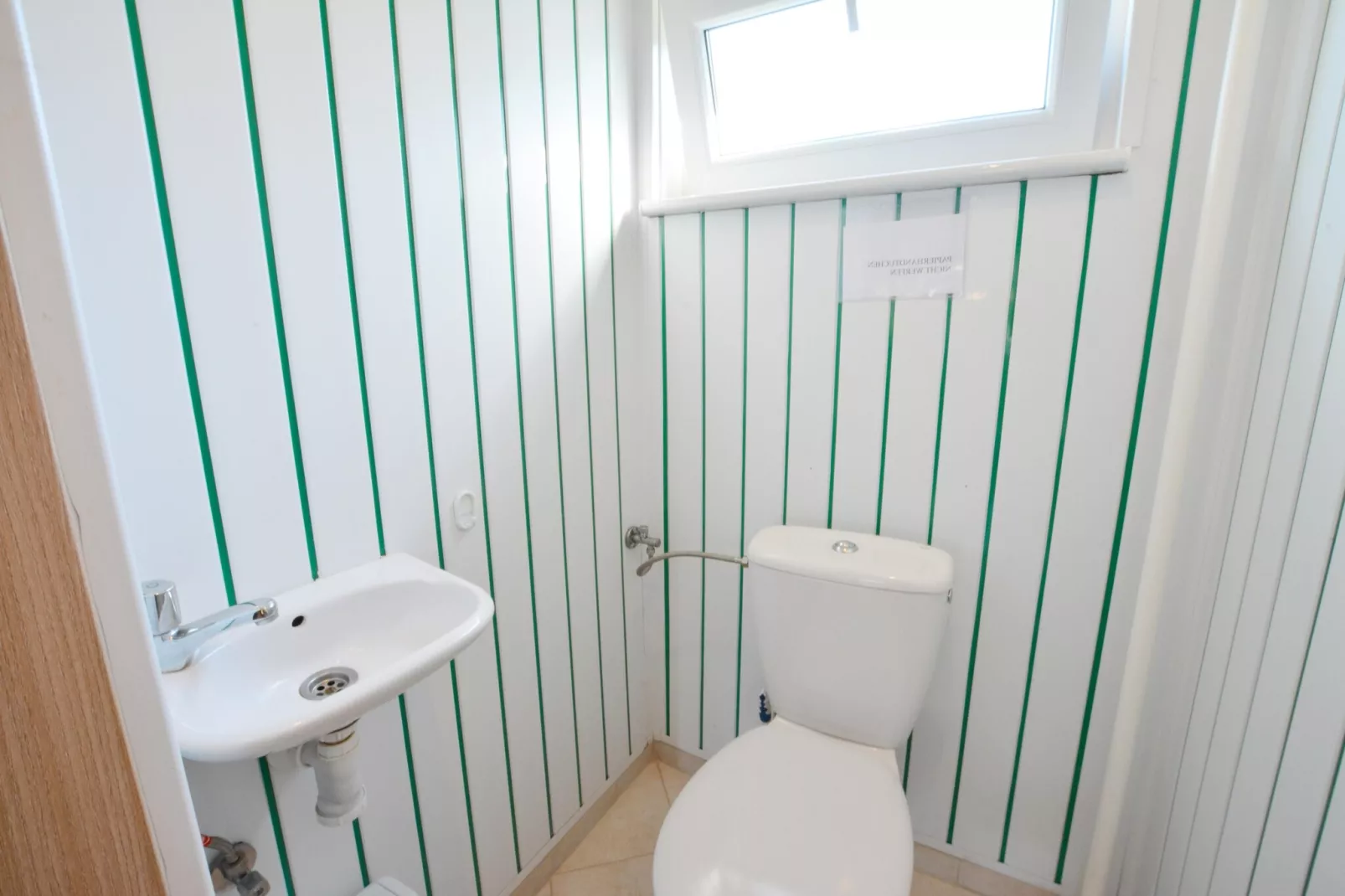 Dom w Rosnowie-Badezimmer