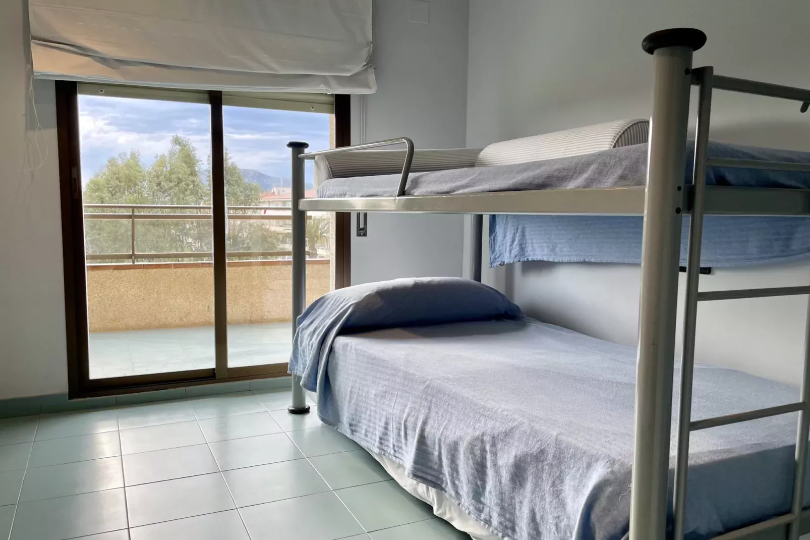 LA PINEDA I 1 3-6-Bedroom