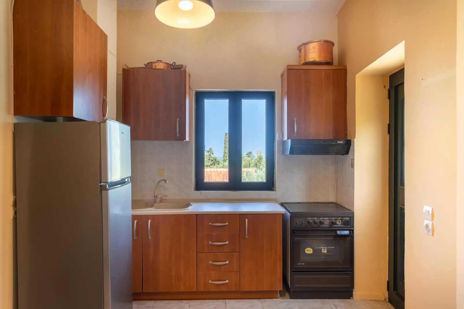Mani Tsopakas Residences - Artsi Maisonette-Kitchen