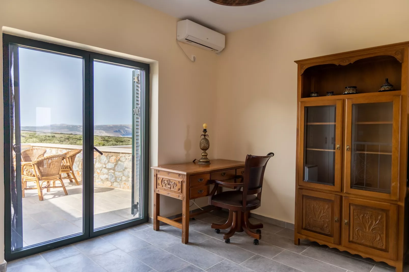 Mani Tsopakas Residences - Artsi Maisonette-Living room