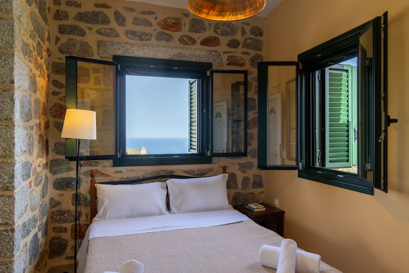 Mani Tsopakas Residences - Artsi Maisonette-Bedroom