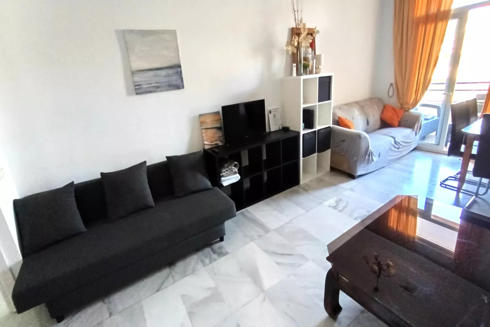 El Coloso de SteraM FLATS Benalmadena-Salon