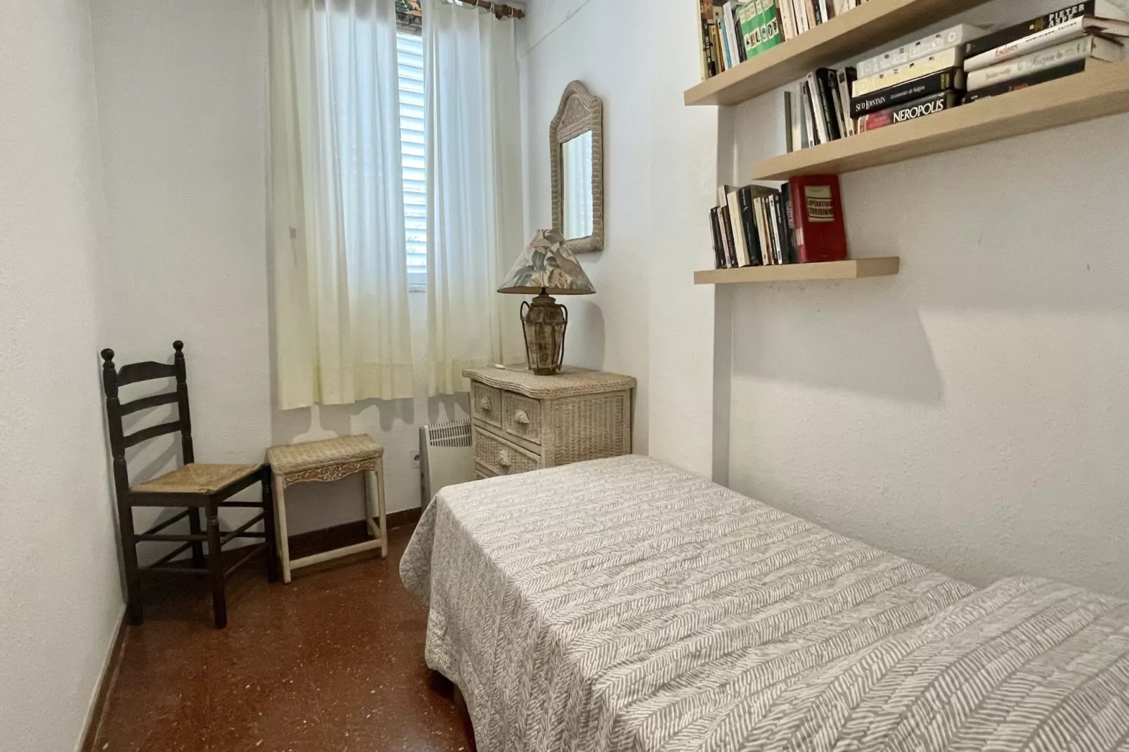 CATALONIA 6-1-Bedroom