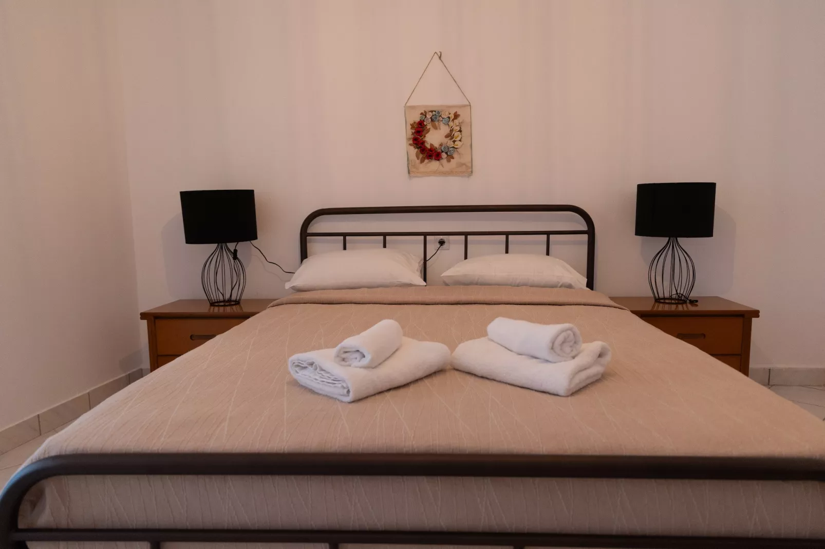 Mani Tsopakas Residences - Avli Studio-Bedroom