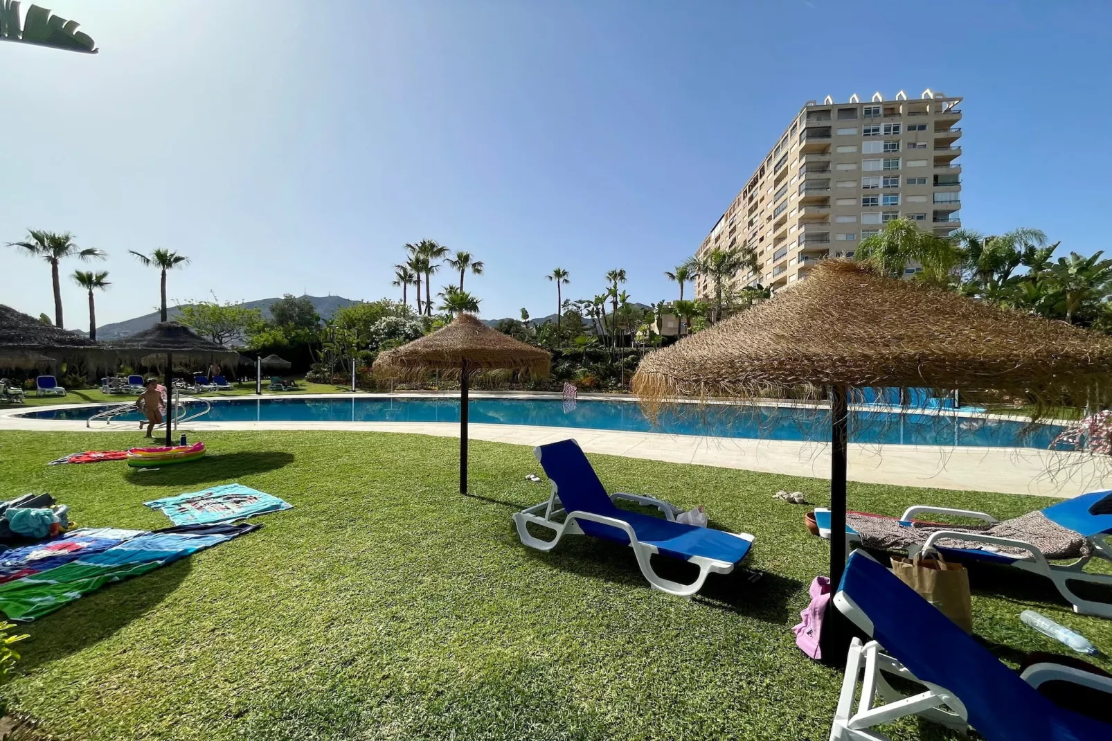 El Coloso de SteraM FLATS Benalmadena-Piscine