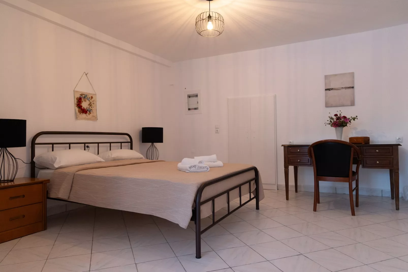 Mani Tsopakas Residences - Avli Studio-Bedroom