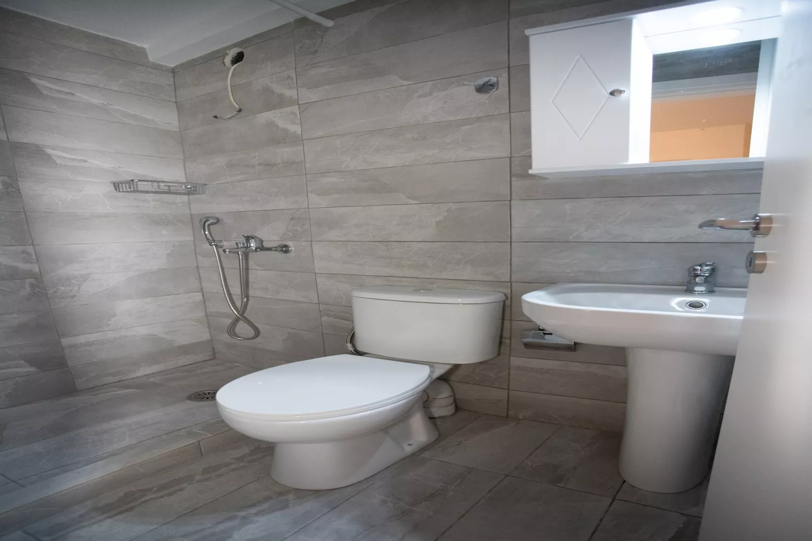 Mani Tsopakas Residences - Avli Studio-Bathroom