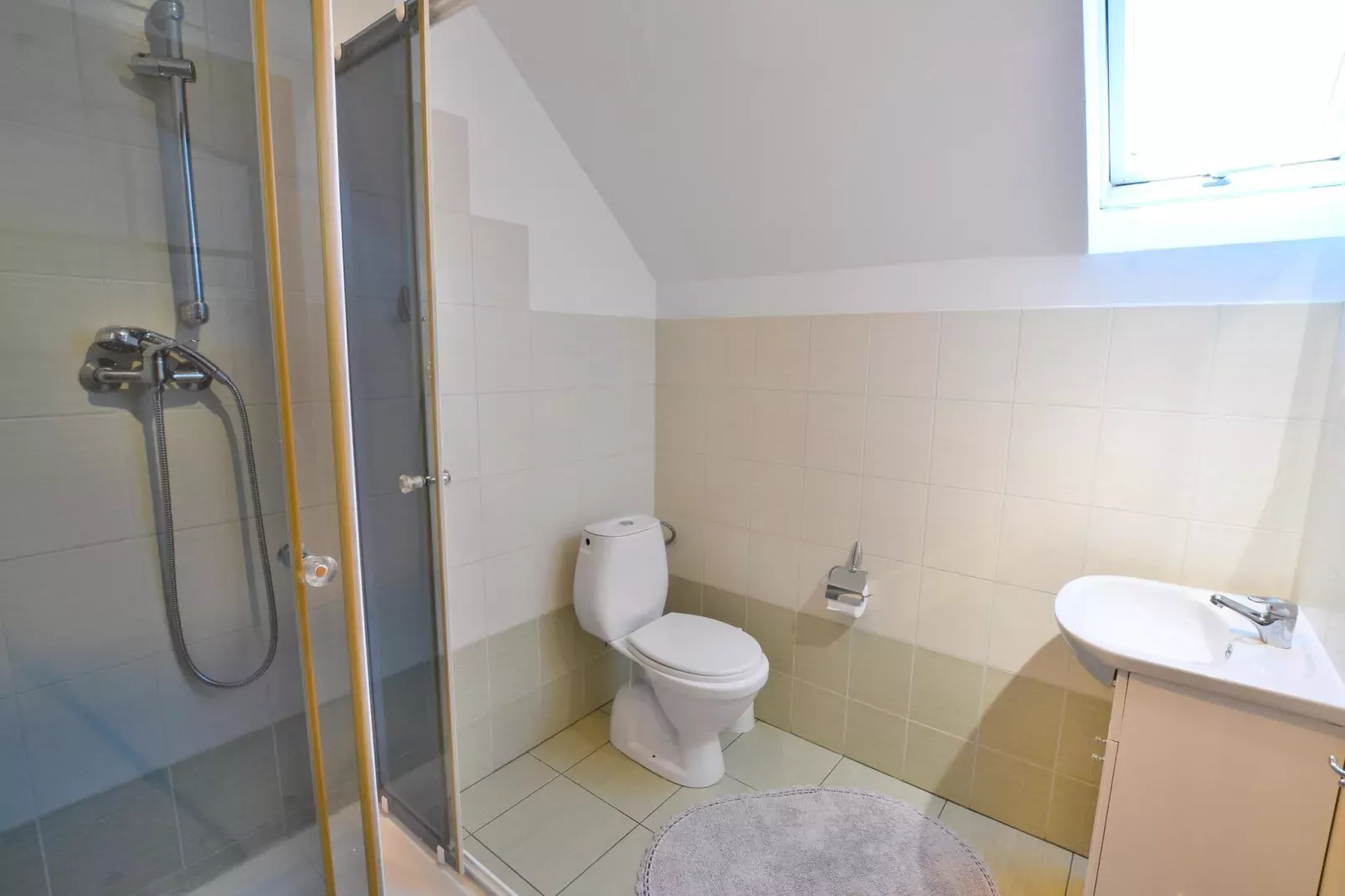 Mieszkanie wakacyjne 60 m2 Słowino-Bathroom