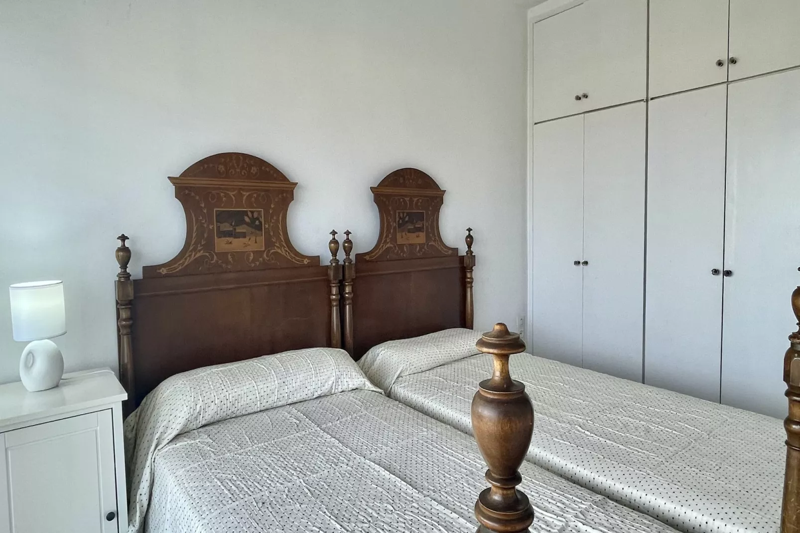 CATALONIA 4-8-Bedroom