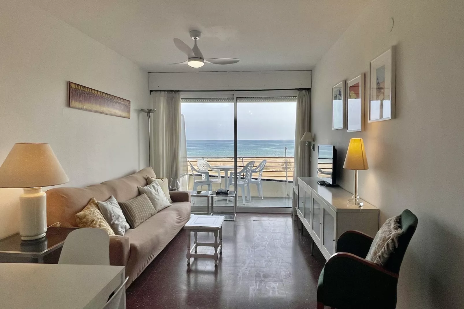 CATALONIA 4-8-Living room
