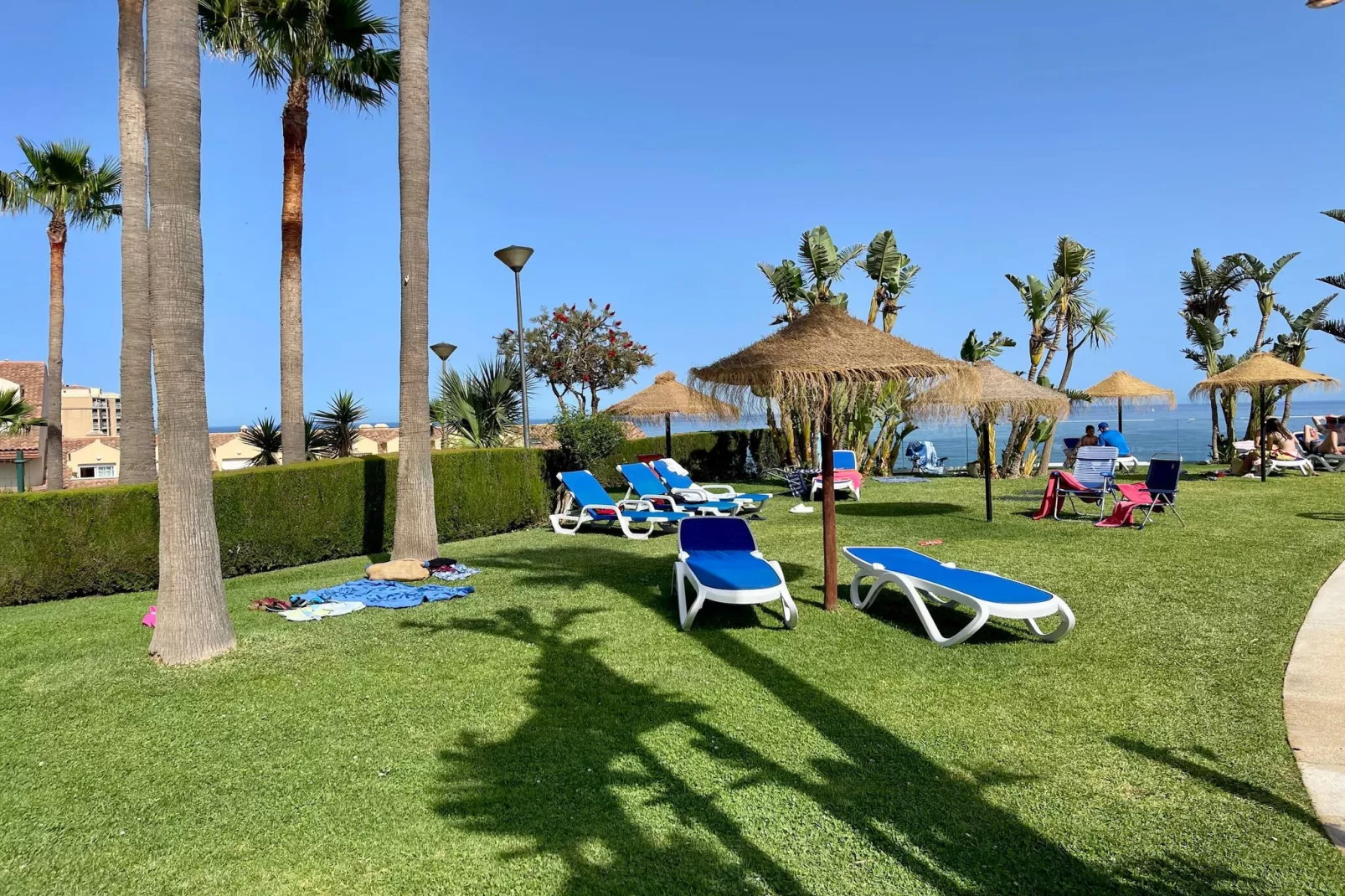 El Coloso de SteraM FLATS Benalmadena-Jardin d'été