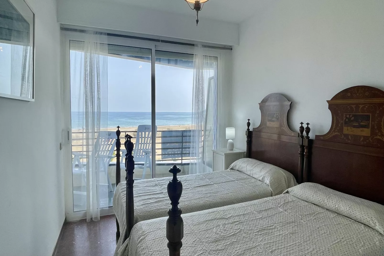 CATALONIA 4-8-Bedroom
