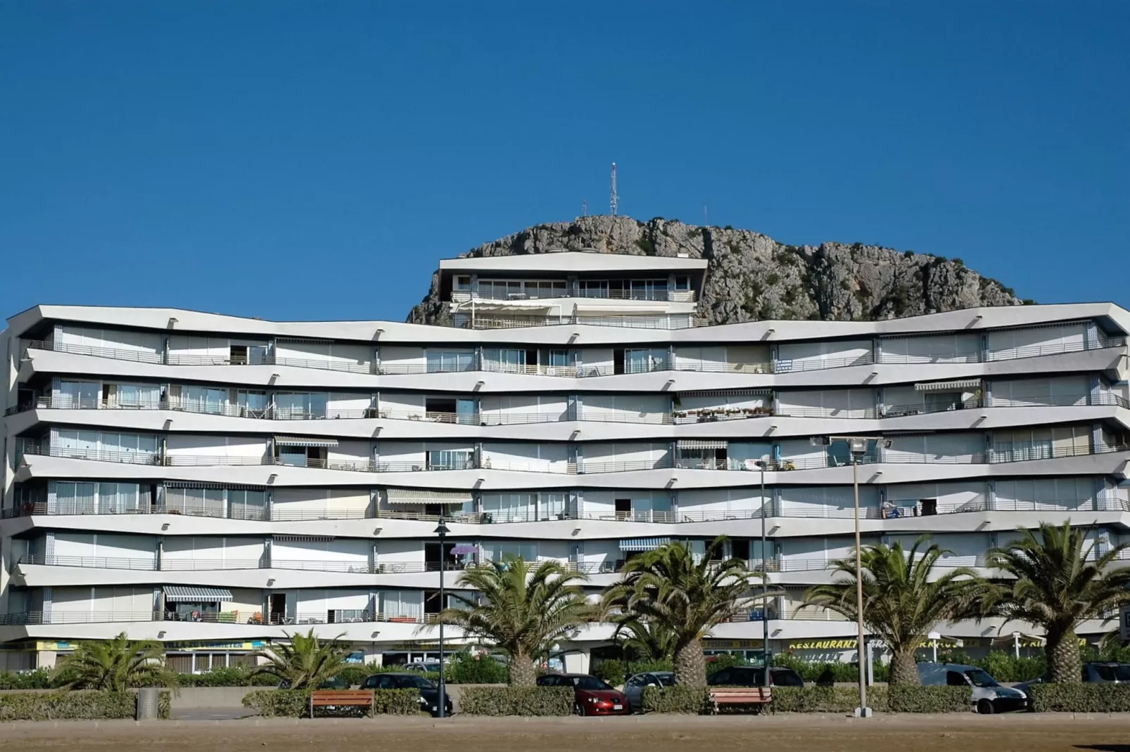 CATALONIA 4-8-Outdoor