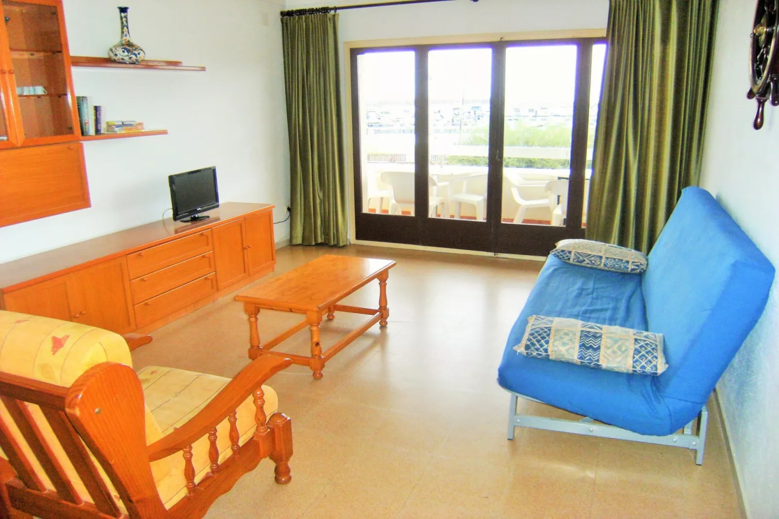 MARINA 1-B-Living room