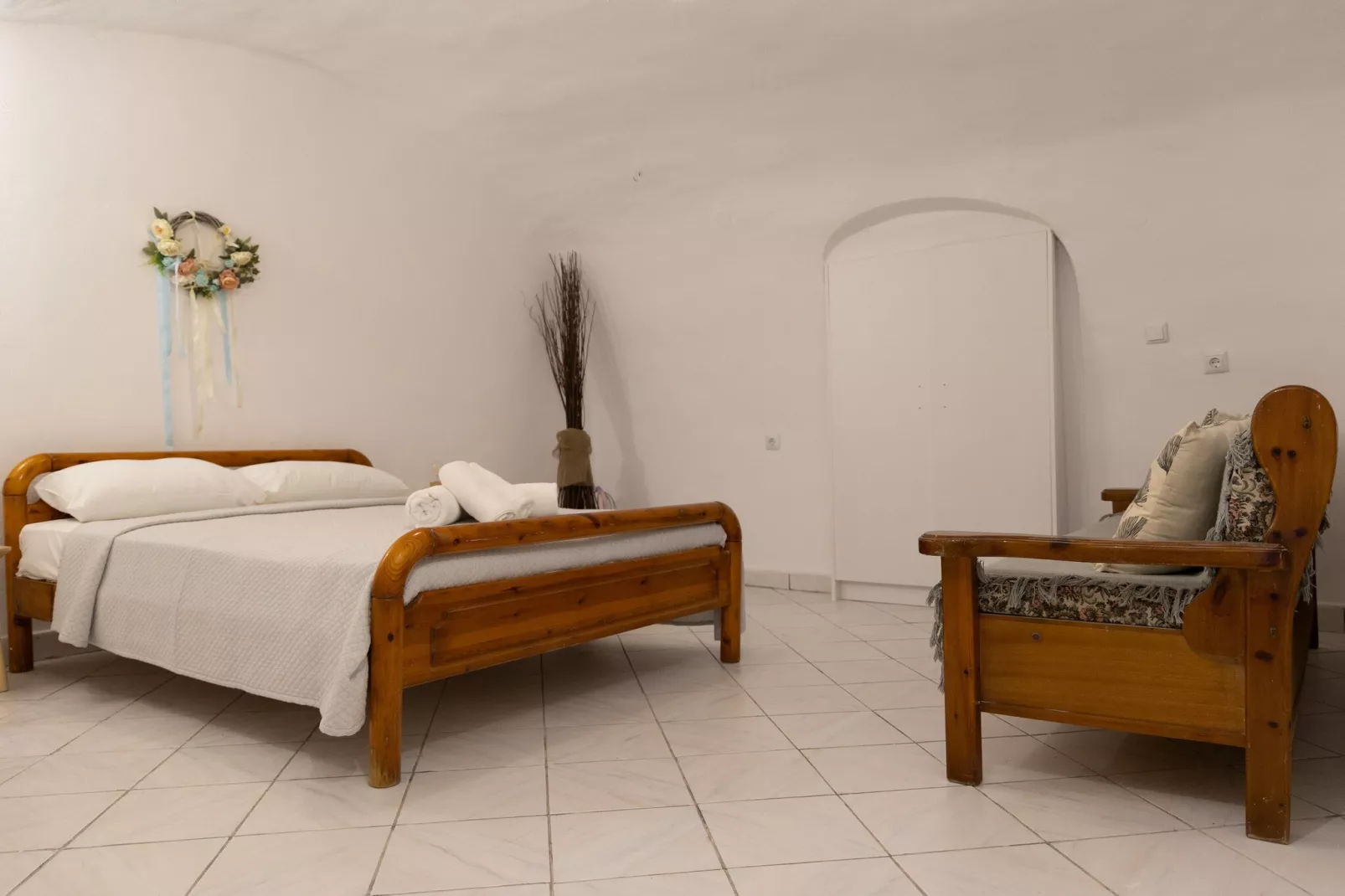 Mani Tsopakas Residences - Nest Studio-Bedroom