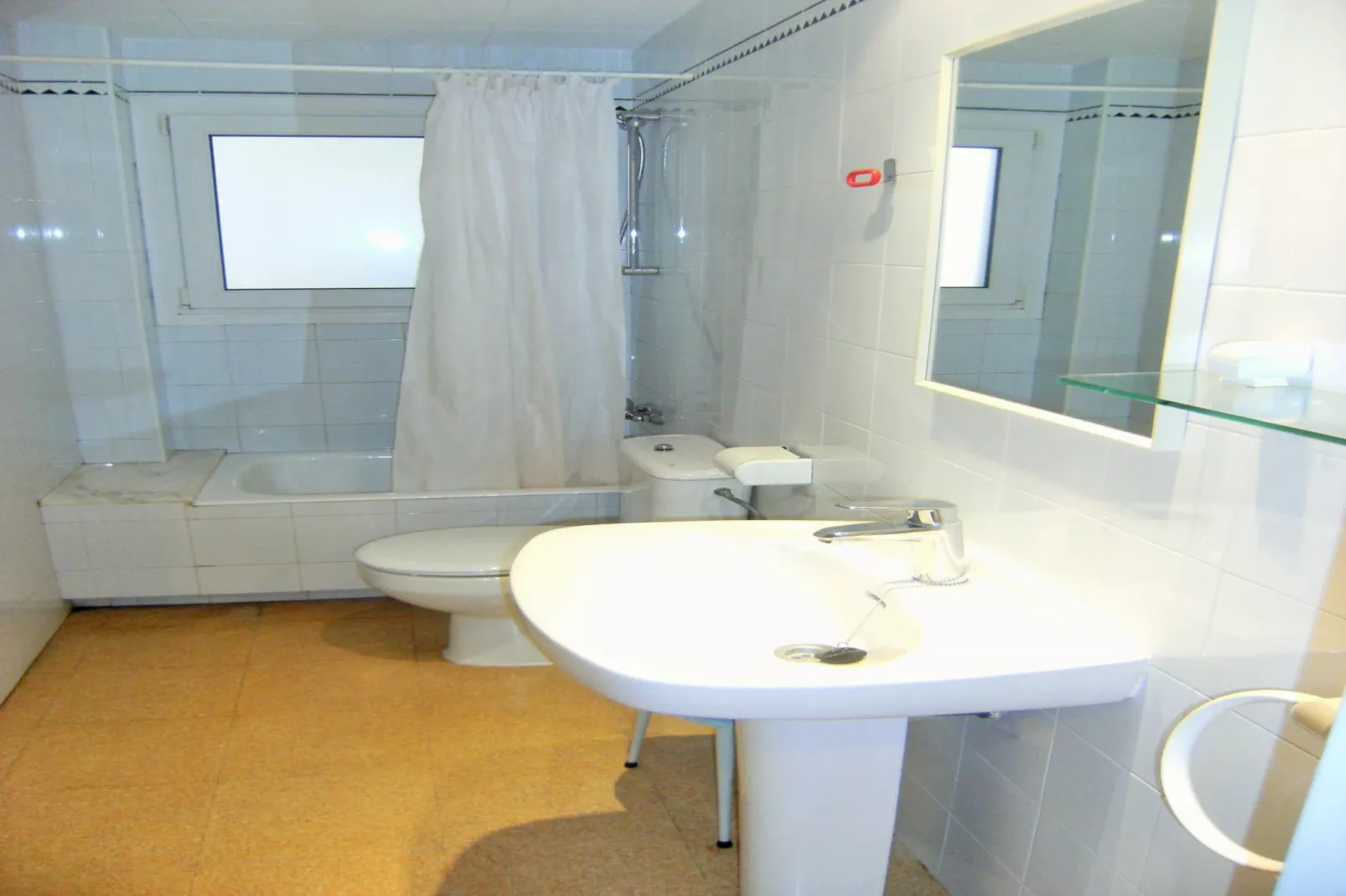 MARINA 2-B-Bathroom