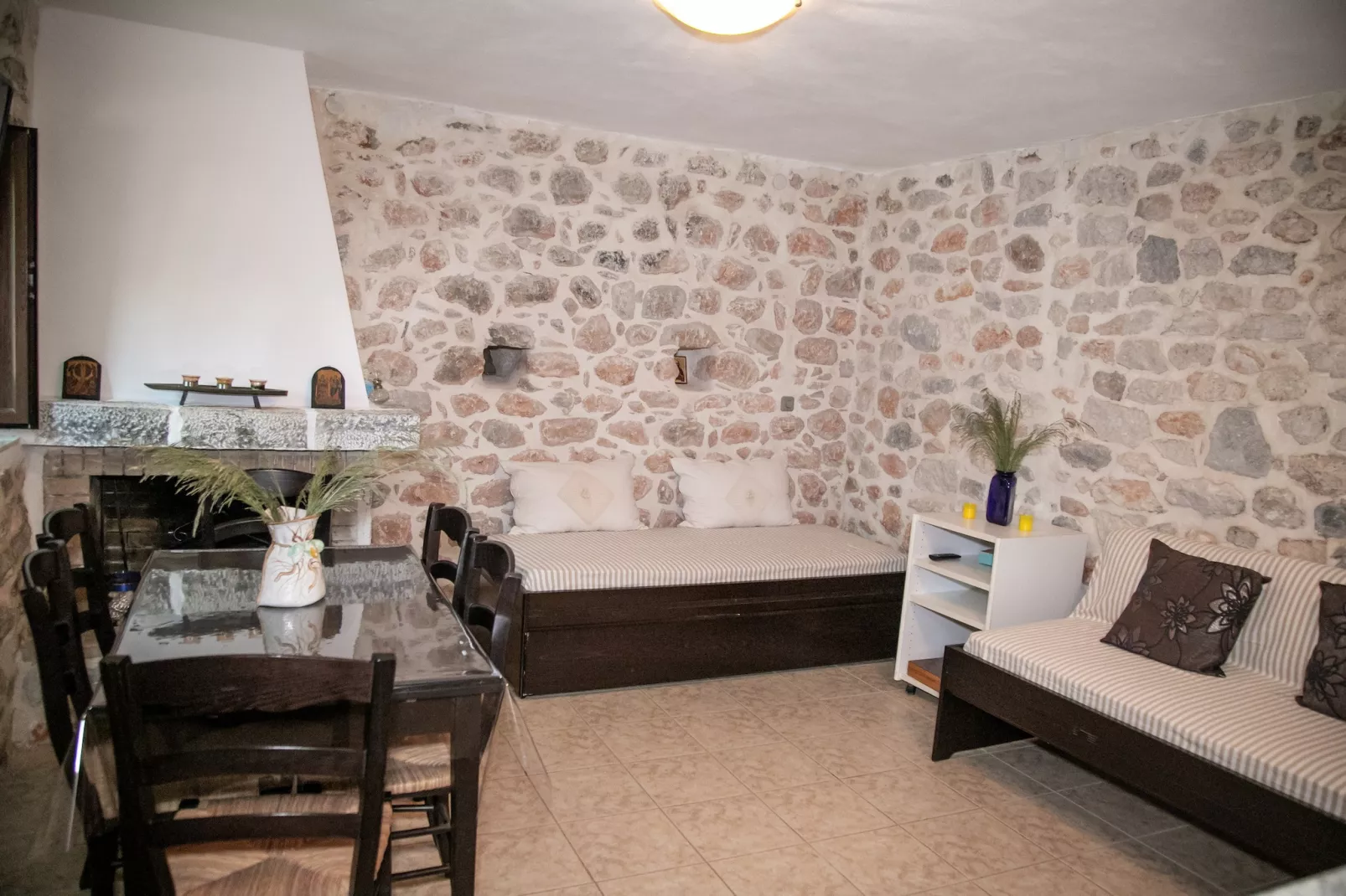 Anna's Garden-Salon