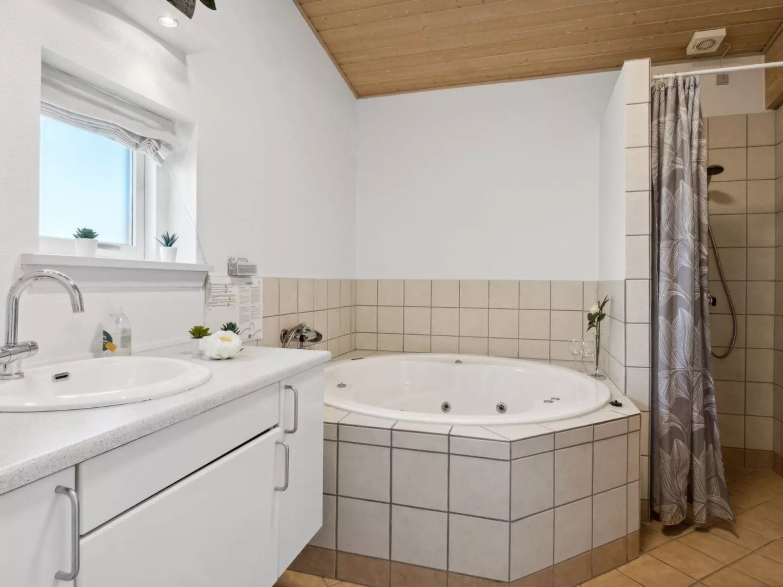 "Magga" - 520m from the sea-Drinnen